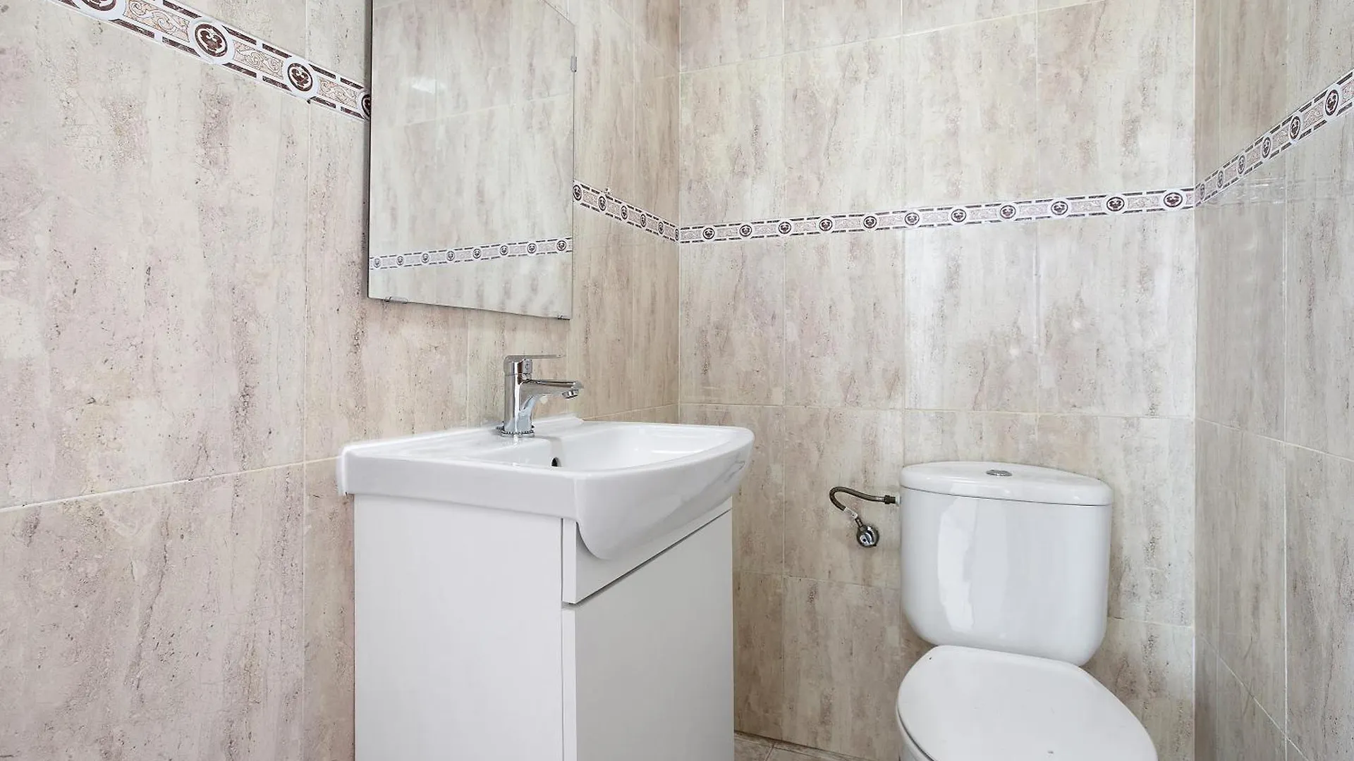Atico Duplex En Malaga Apartment 0*,