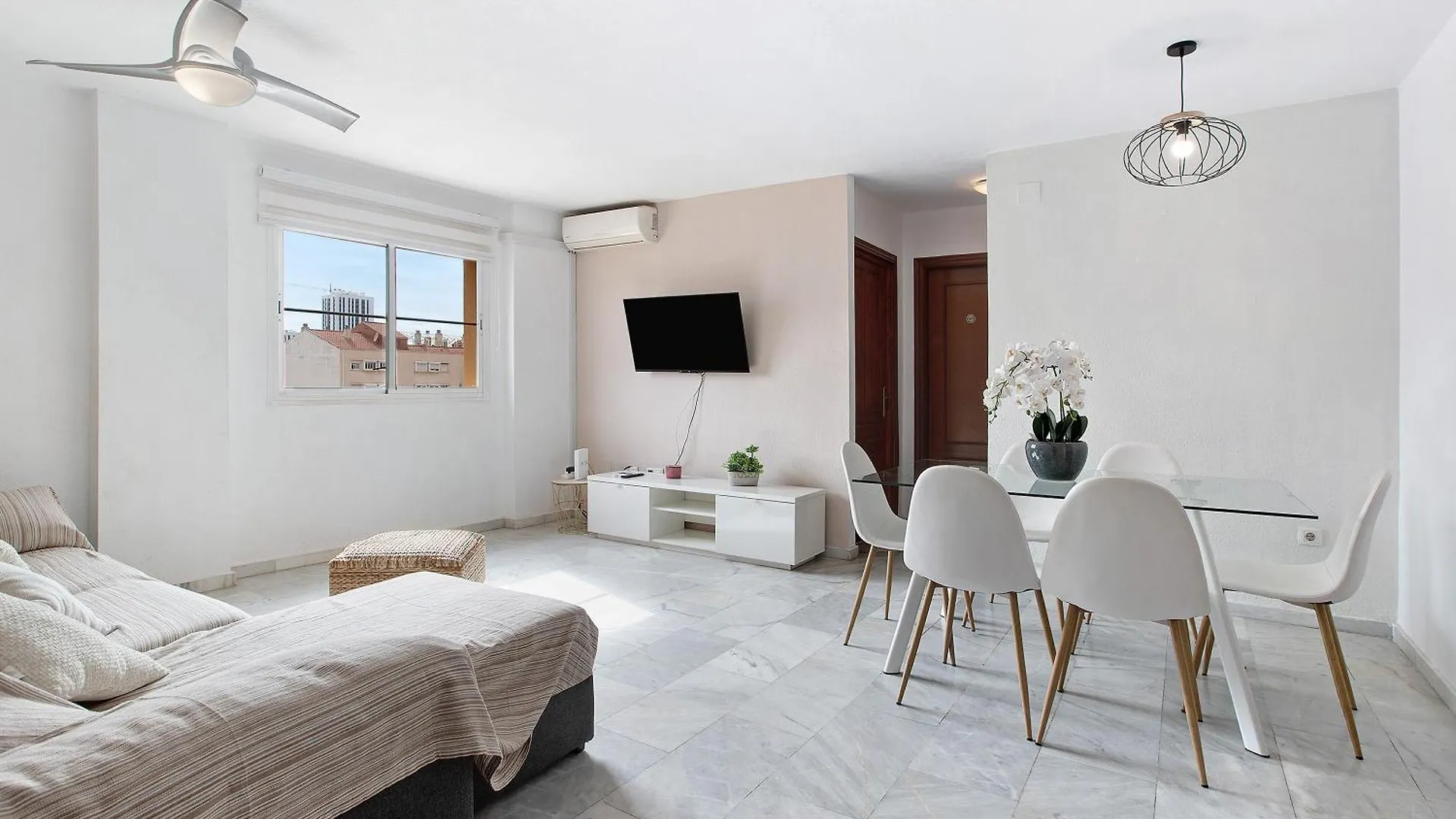 Atico Duplex En Malaga Apartment